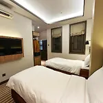 Dash Living Rochor