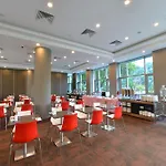 Hotel Chancellor@Orchard