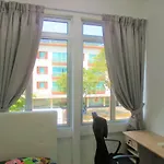 Balcony Window Room2 Tiong Bahru Near Sgh