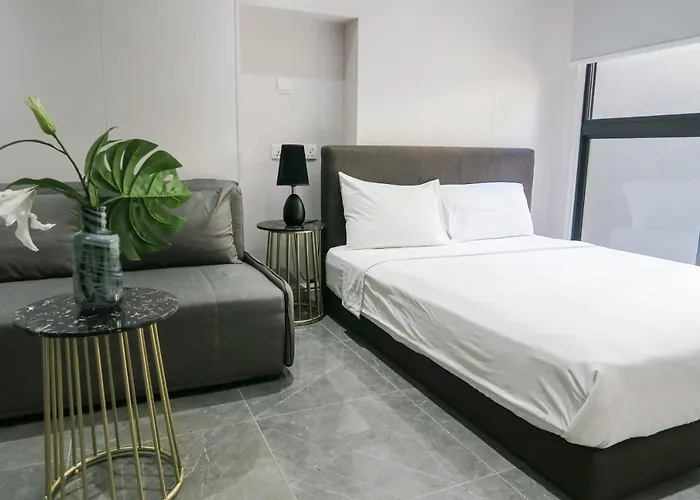 Rr Cozy Studio & Suite