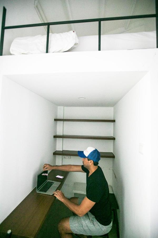 Hotel kapsul Draper Startup House For Entrepreneurs Singapura