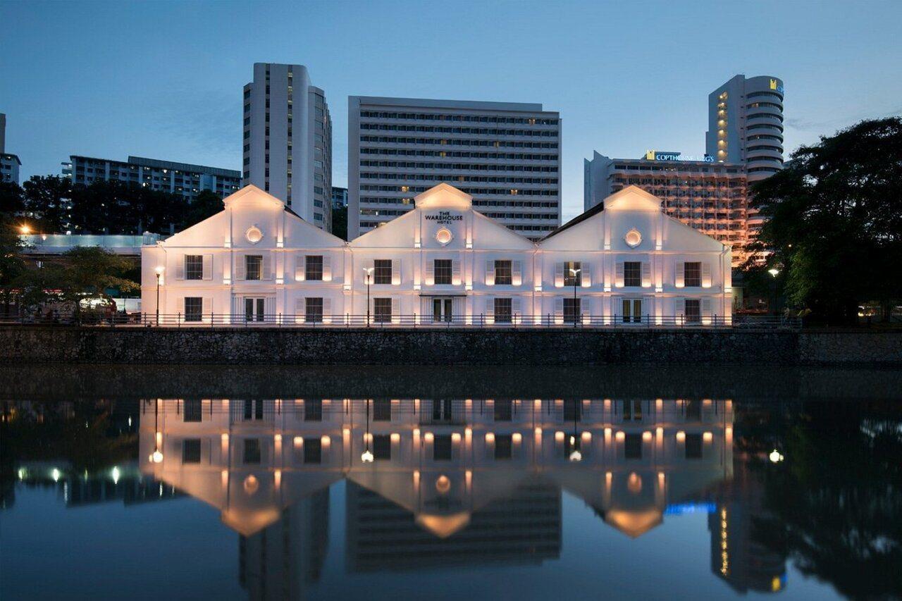 The Warehouse 4*