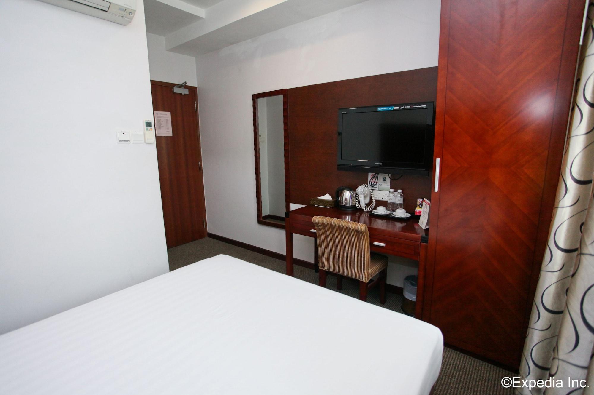 Hotel The Quay West Coast 3*