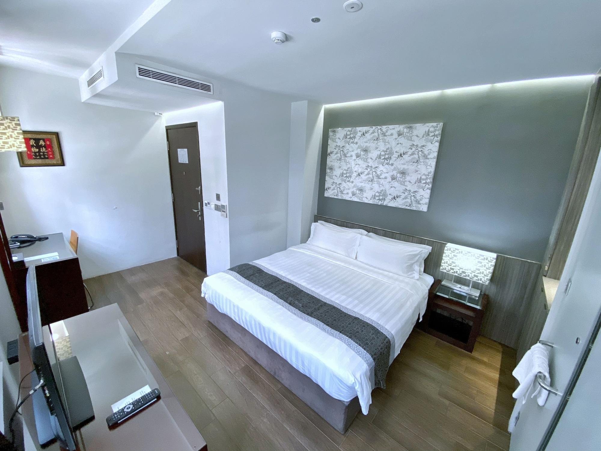 Hotel Bliss