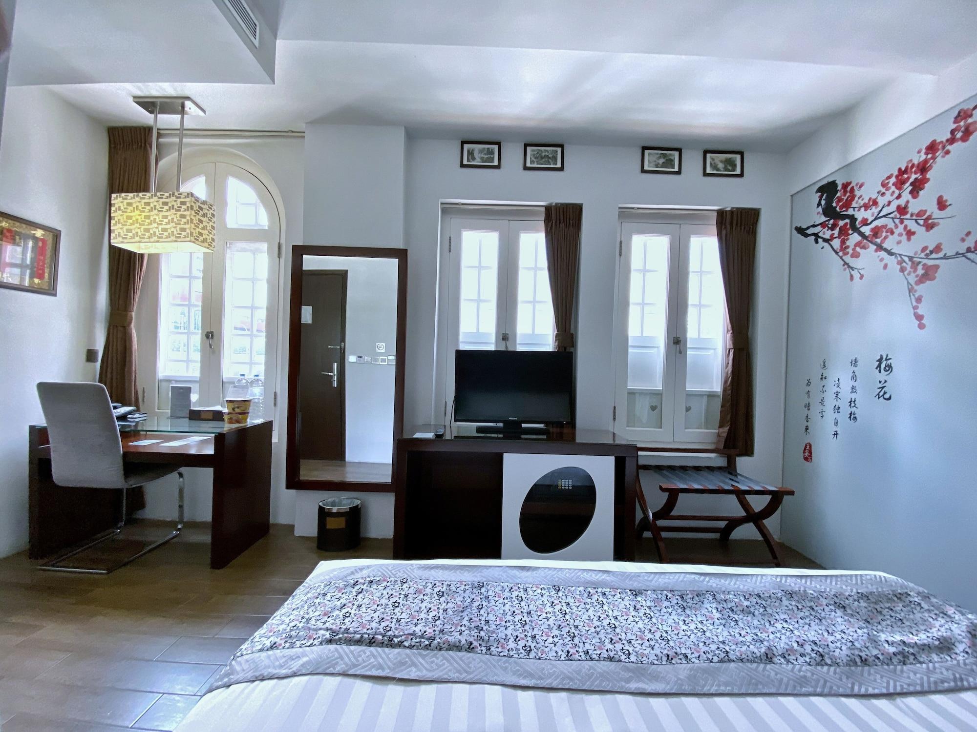 Bliss Hotel