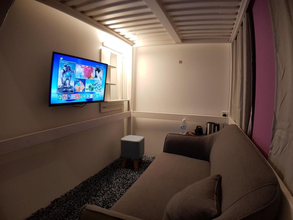 Backpackers' Chinatown Hostel *