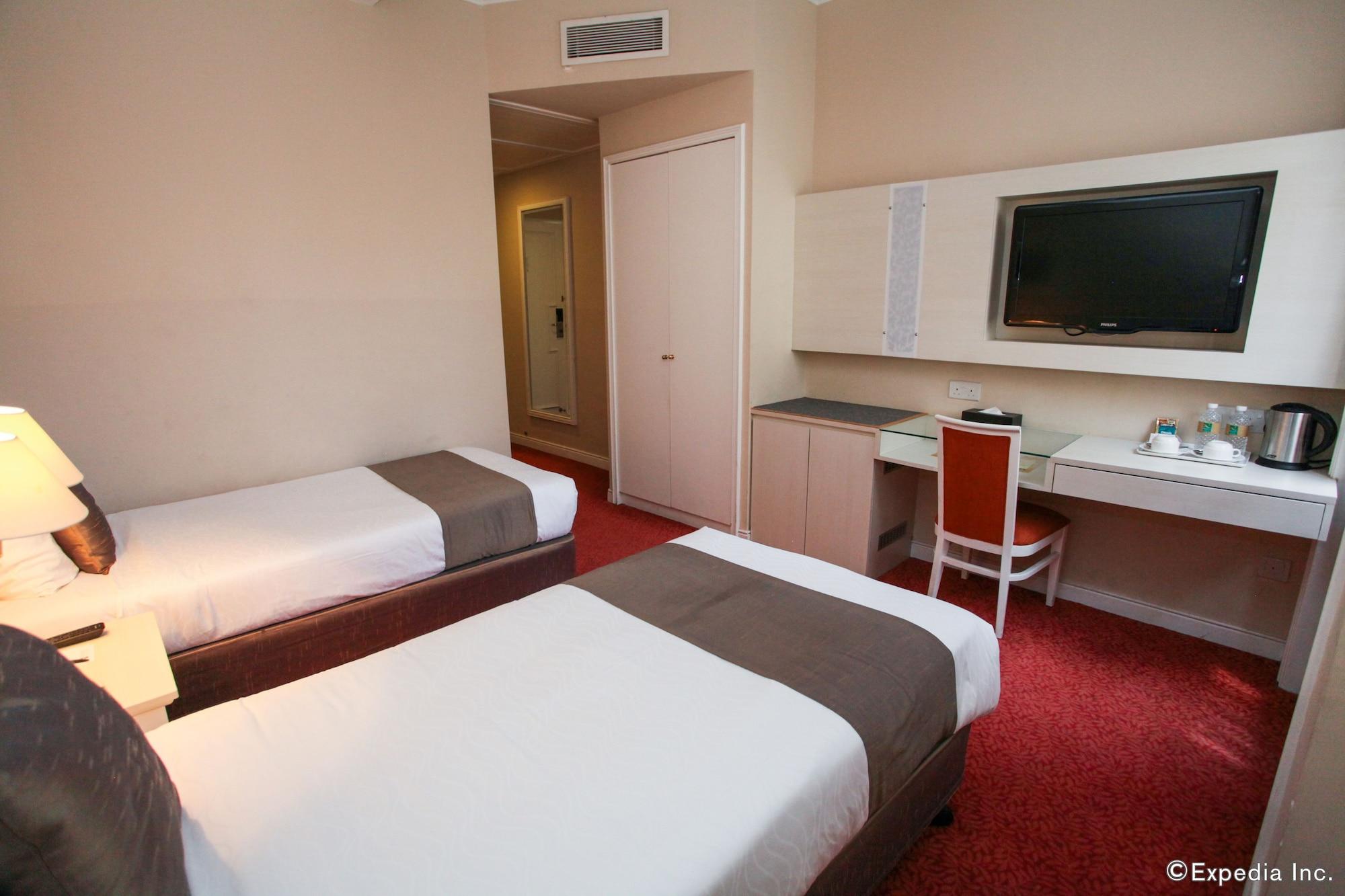 Express & Novena, An Ihg 4*