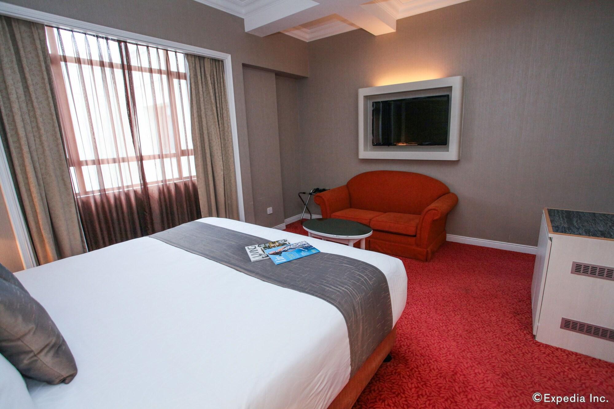 Express & Novena, An Ihg 4*
