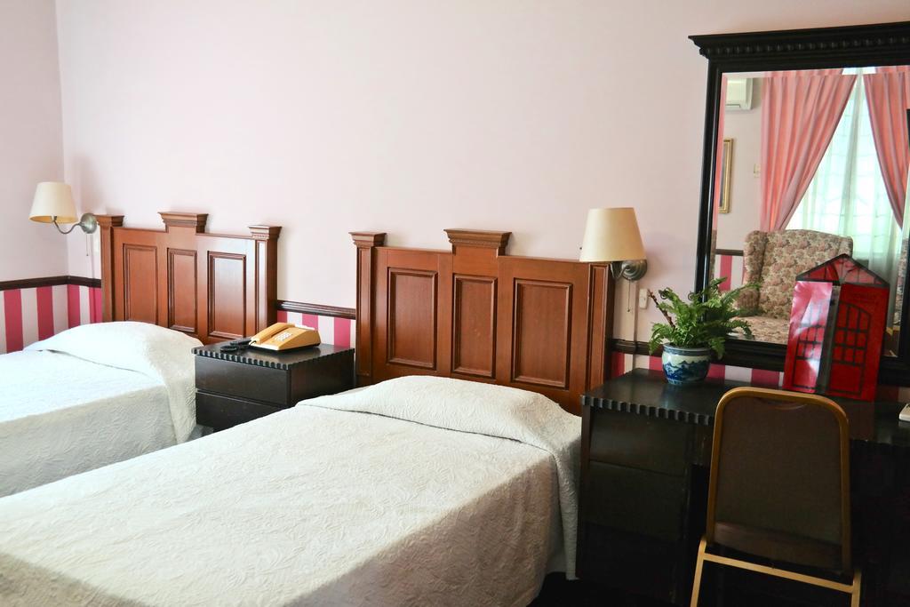 Sloane Court Hotel 2*
