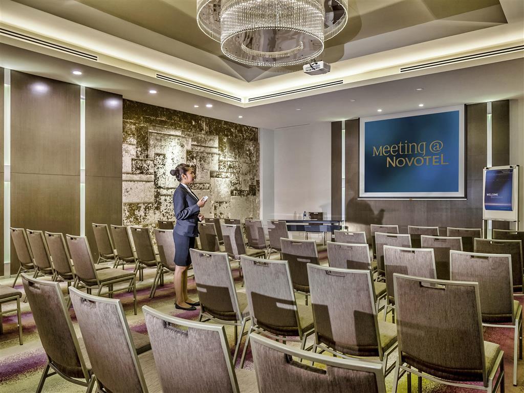 Novotel Clarke Quay 4*