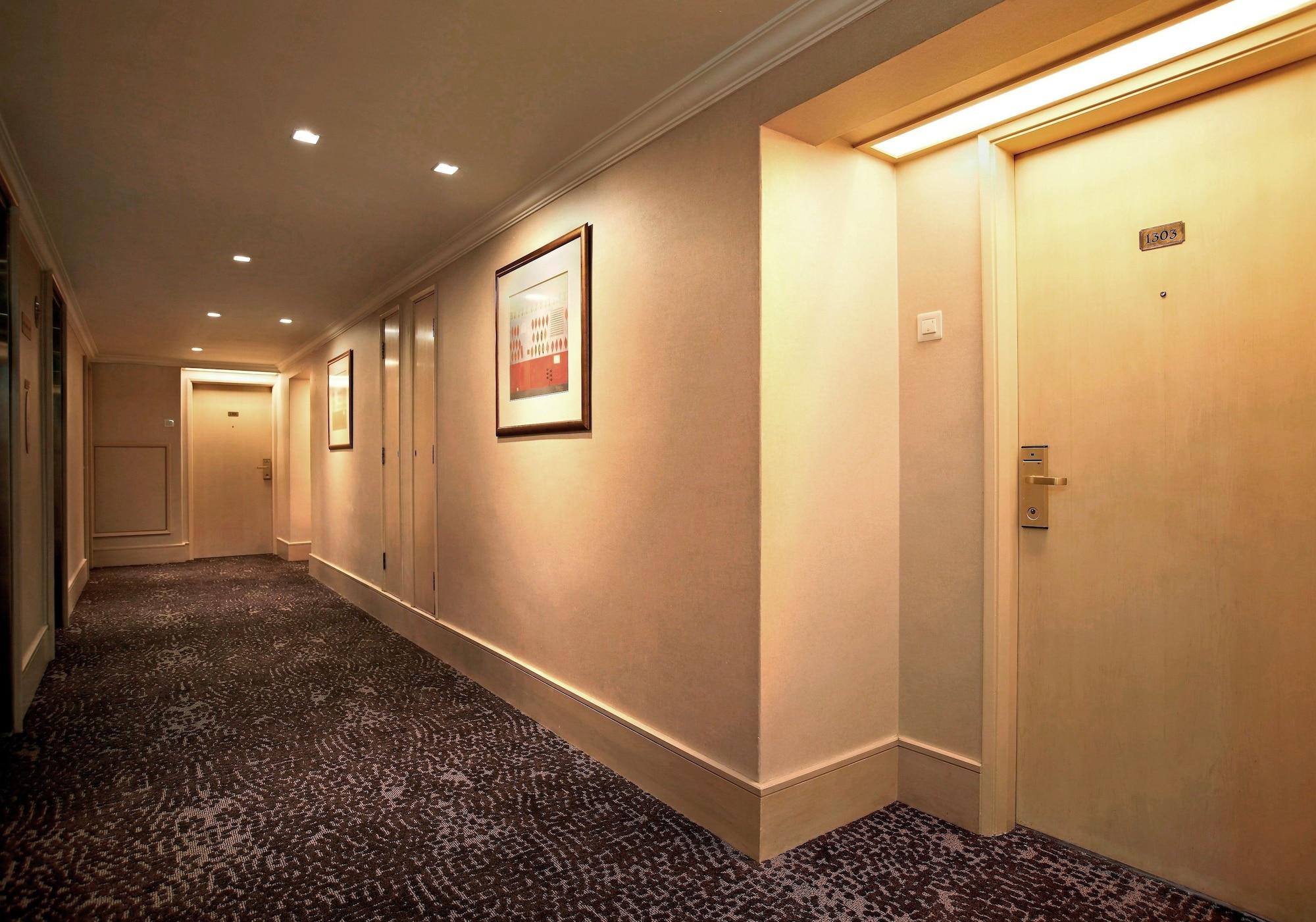 Hotel York 4*