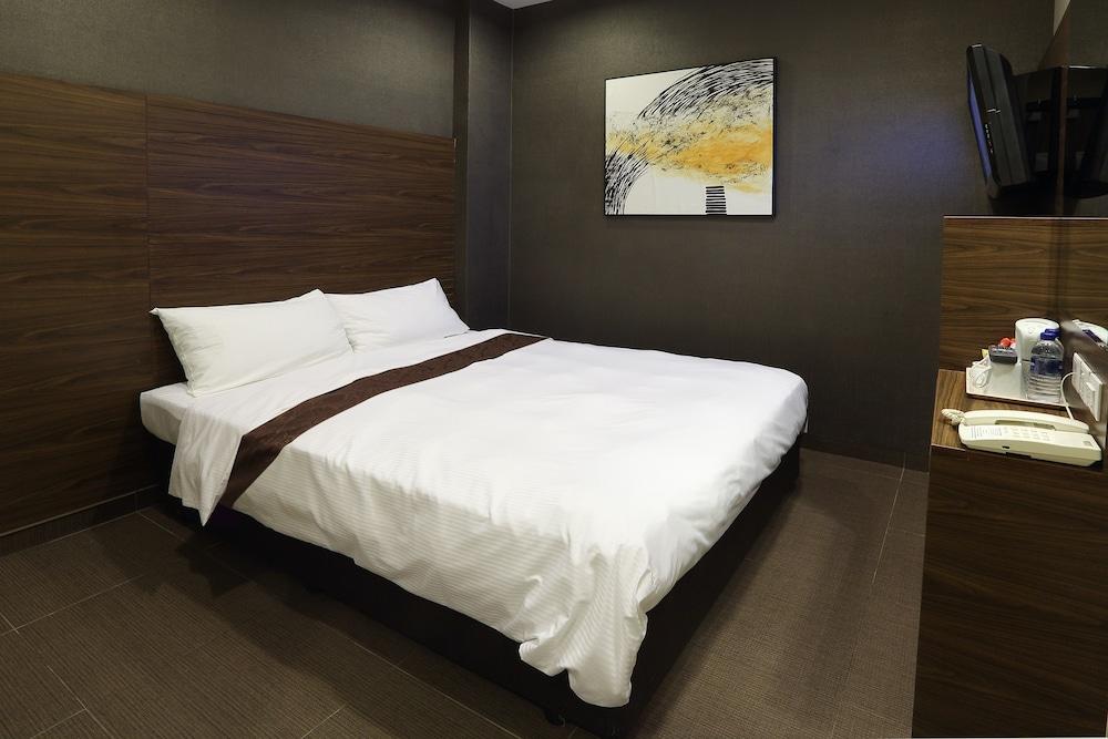 Value Thomson Hotel