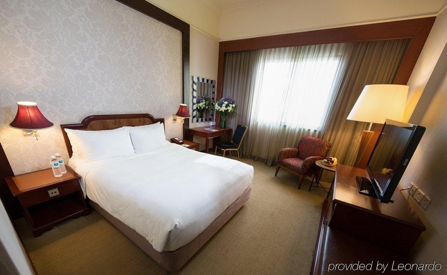 Vibe Orchard Hotel