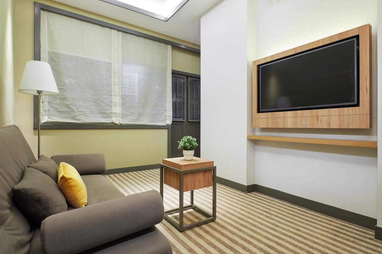Dash Living Rochor Hotel