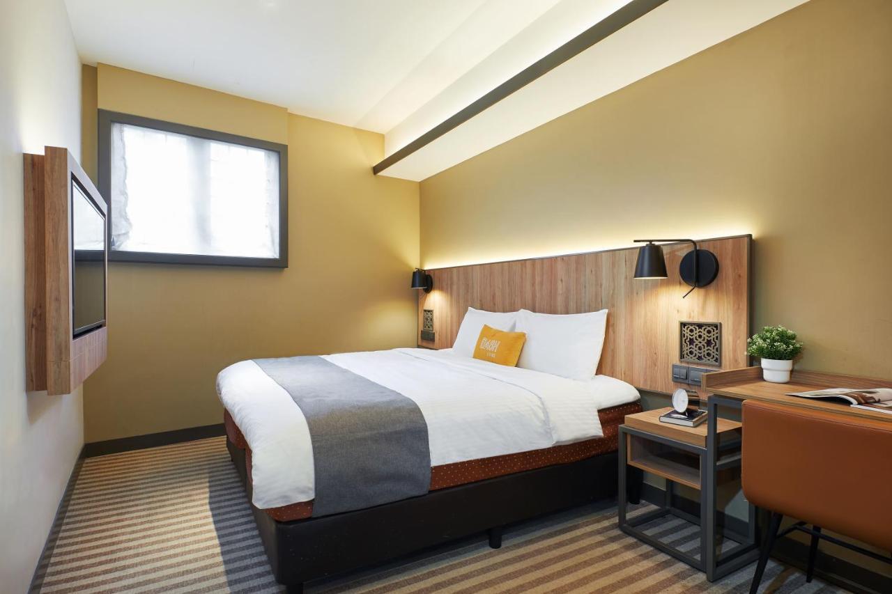 Hotel Dash Living Rochor 3*