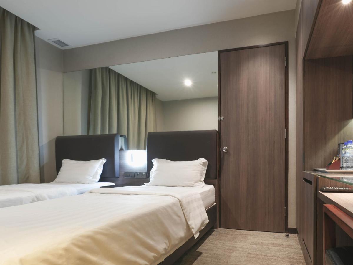 Amrise Kitchener Singapore