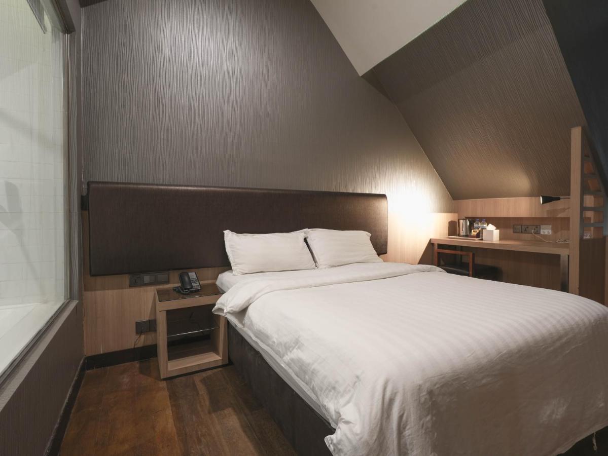Hotel Amrise Kitchener 3*