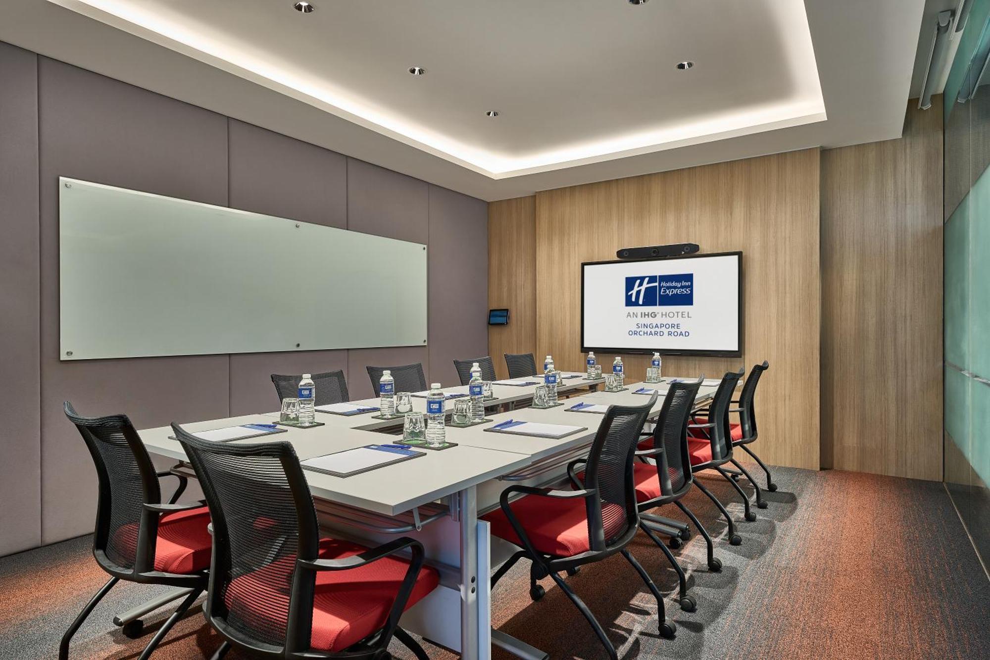 Hotel Express Orchard Road By Ihg