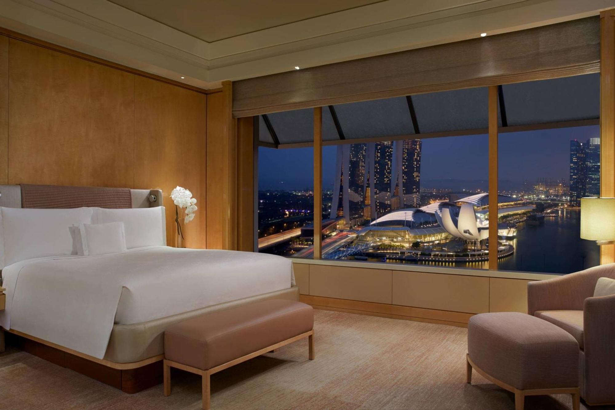 The Ritz-carlton, Millenia Hotel Singapore
