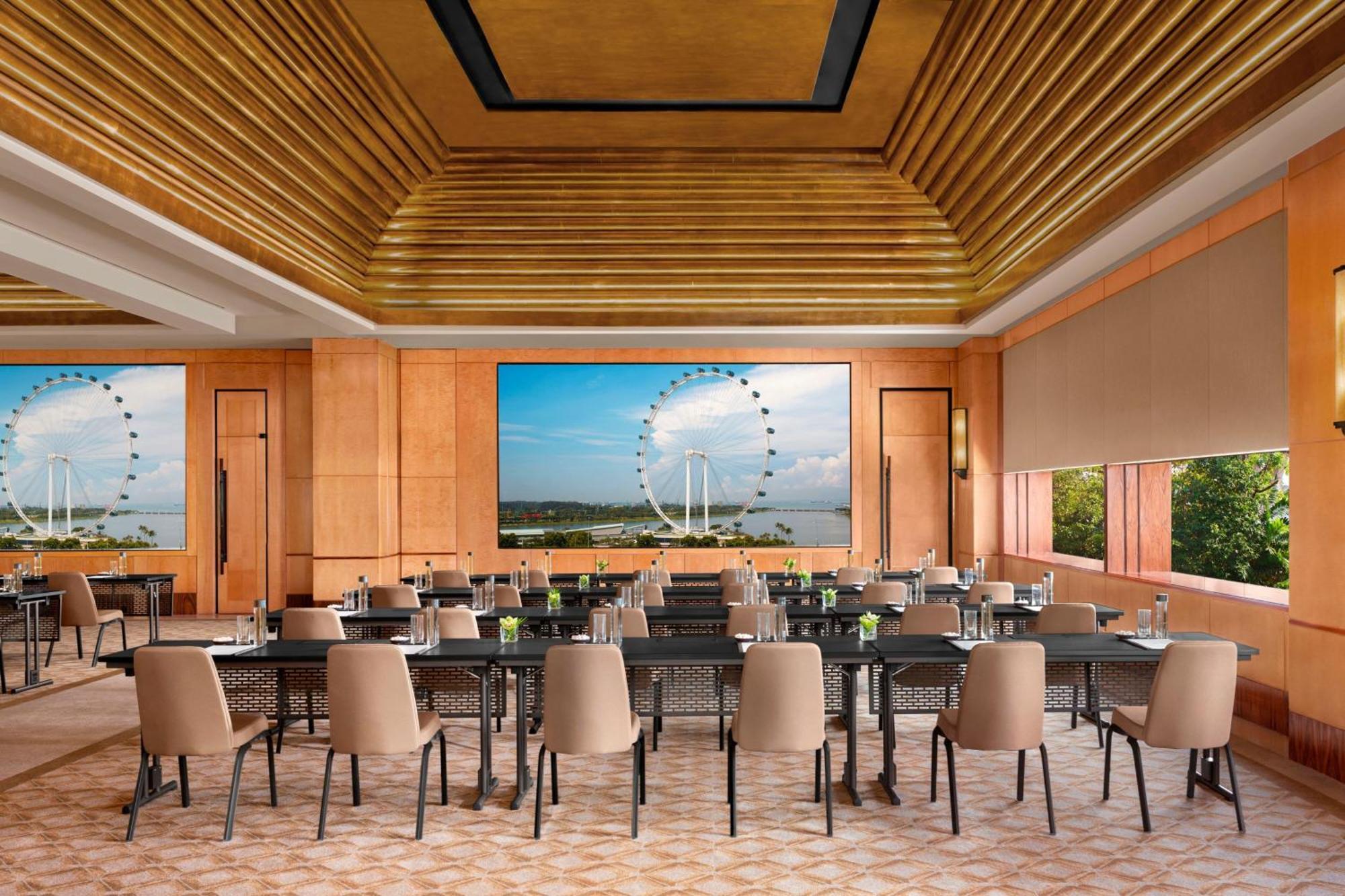 The Ritz-carlton, Millenia Hotel Singapore