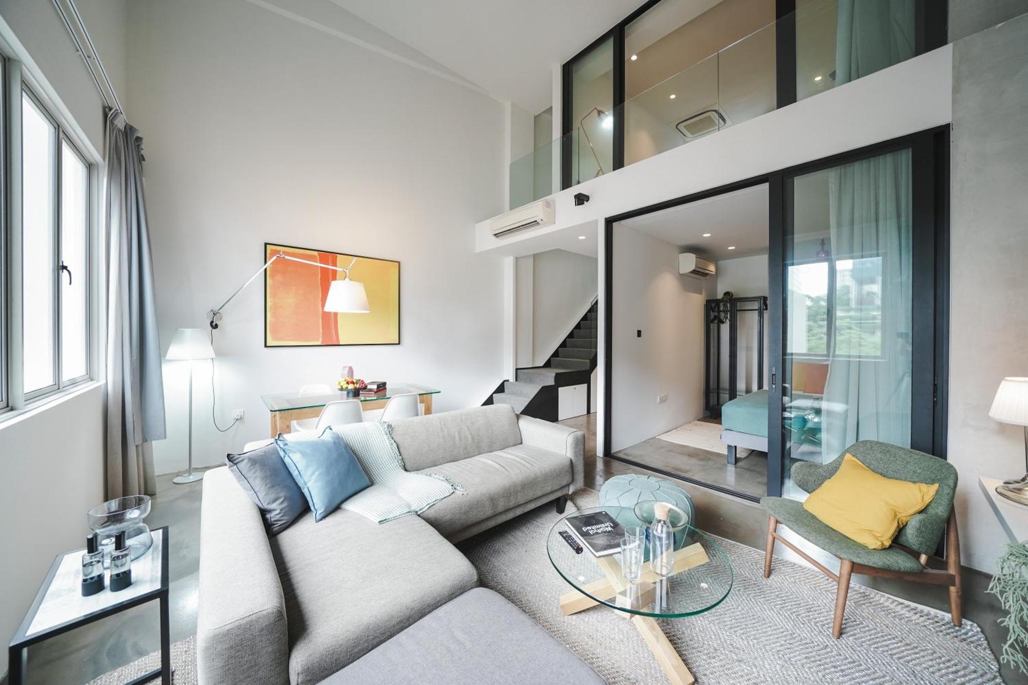 Base Residences: Hong Kong Street Pangsapuri
