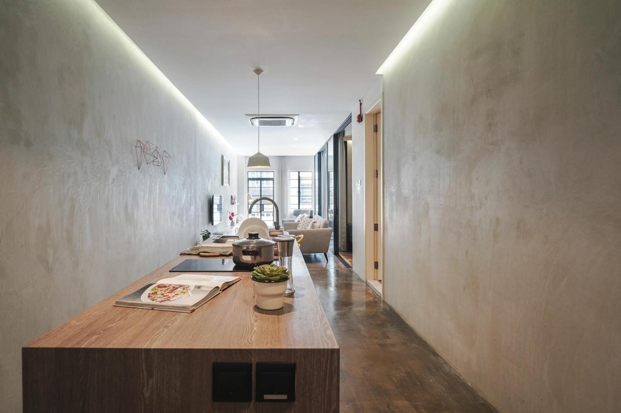 Base Residences: Hong Kong Street Singapura
