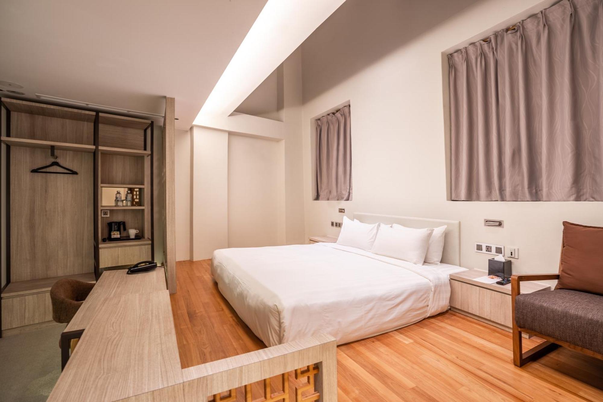 The Quay 3*