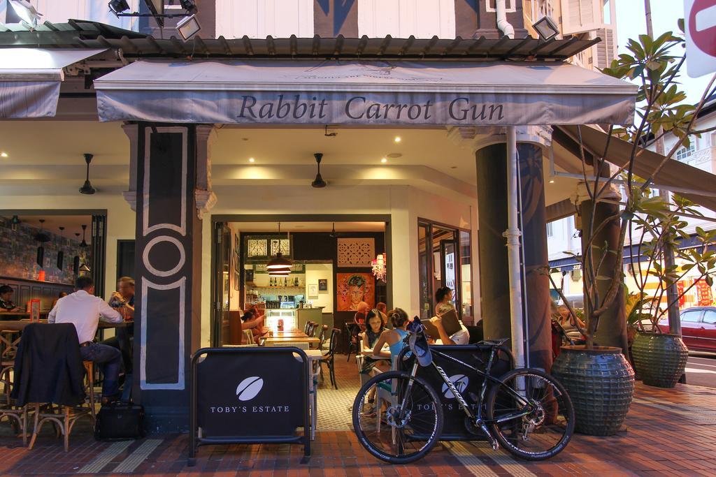 Aparthotel Rabbit Carrot Gun Singapura