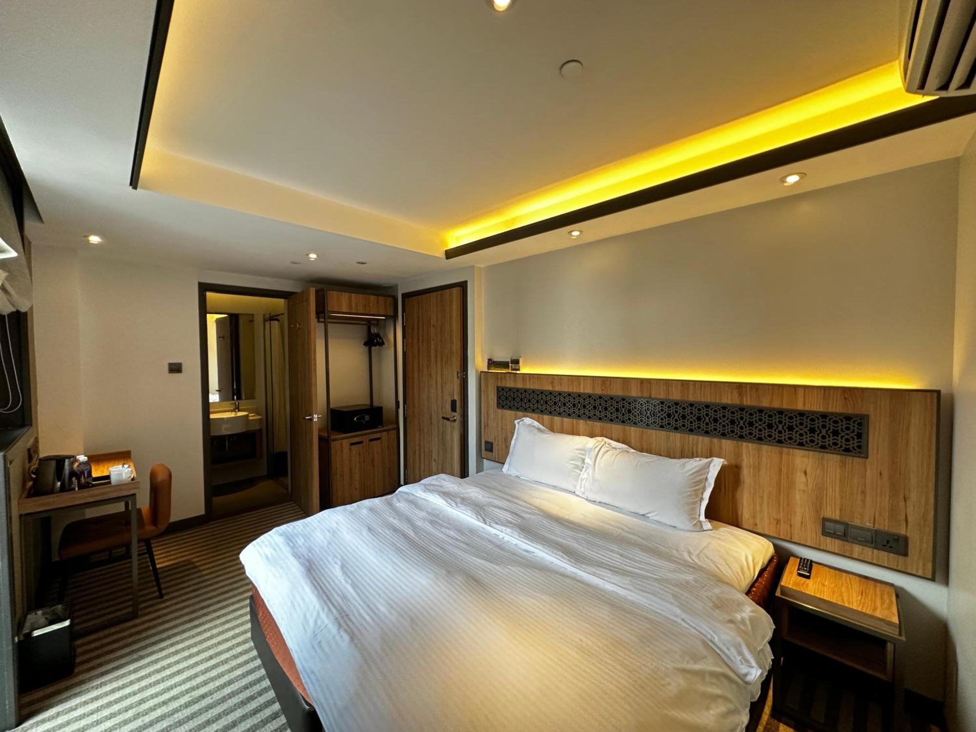 Dash Living Rochor 3* Singapore