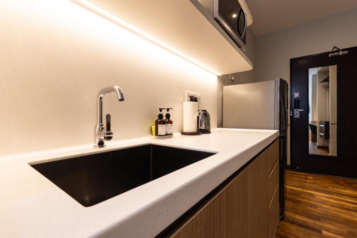 Heritage Collection On Boat Quay - South Bridge Wing - Mobile App Check-in Apartment *