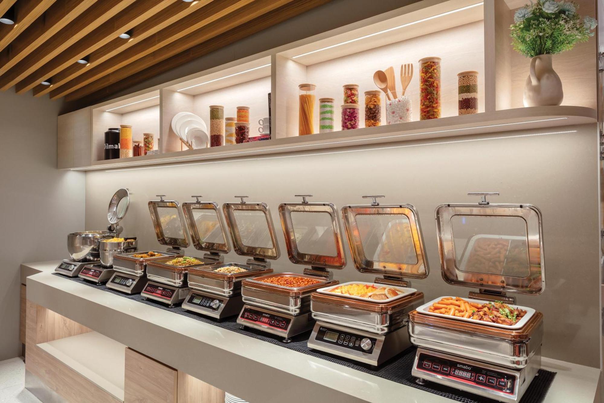 Hotel Express Orchard Road By Ihg 4*