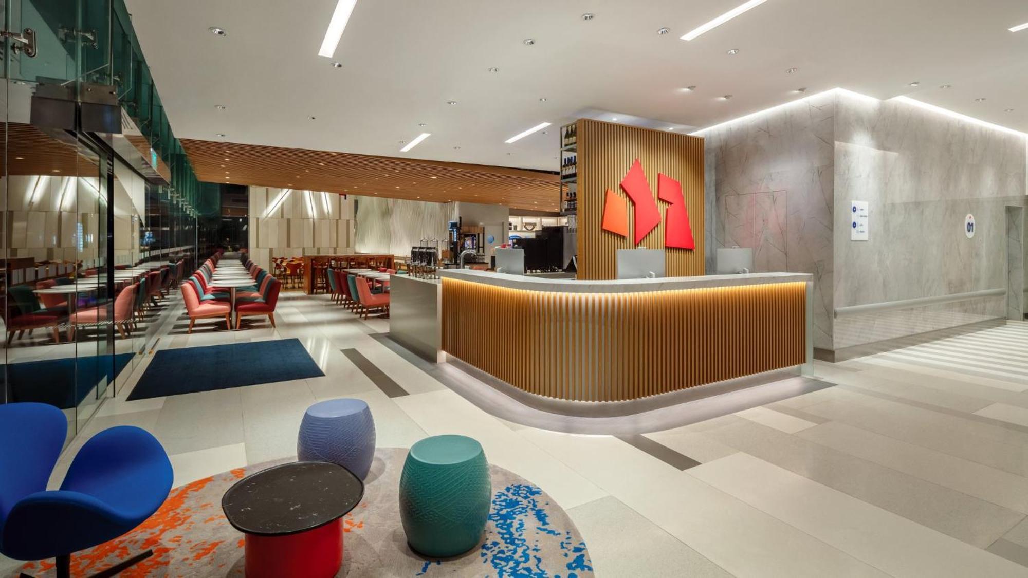 Express Orchard Road By Ihg Hotel