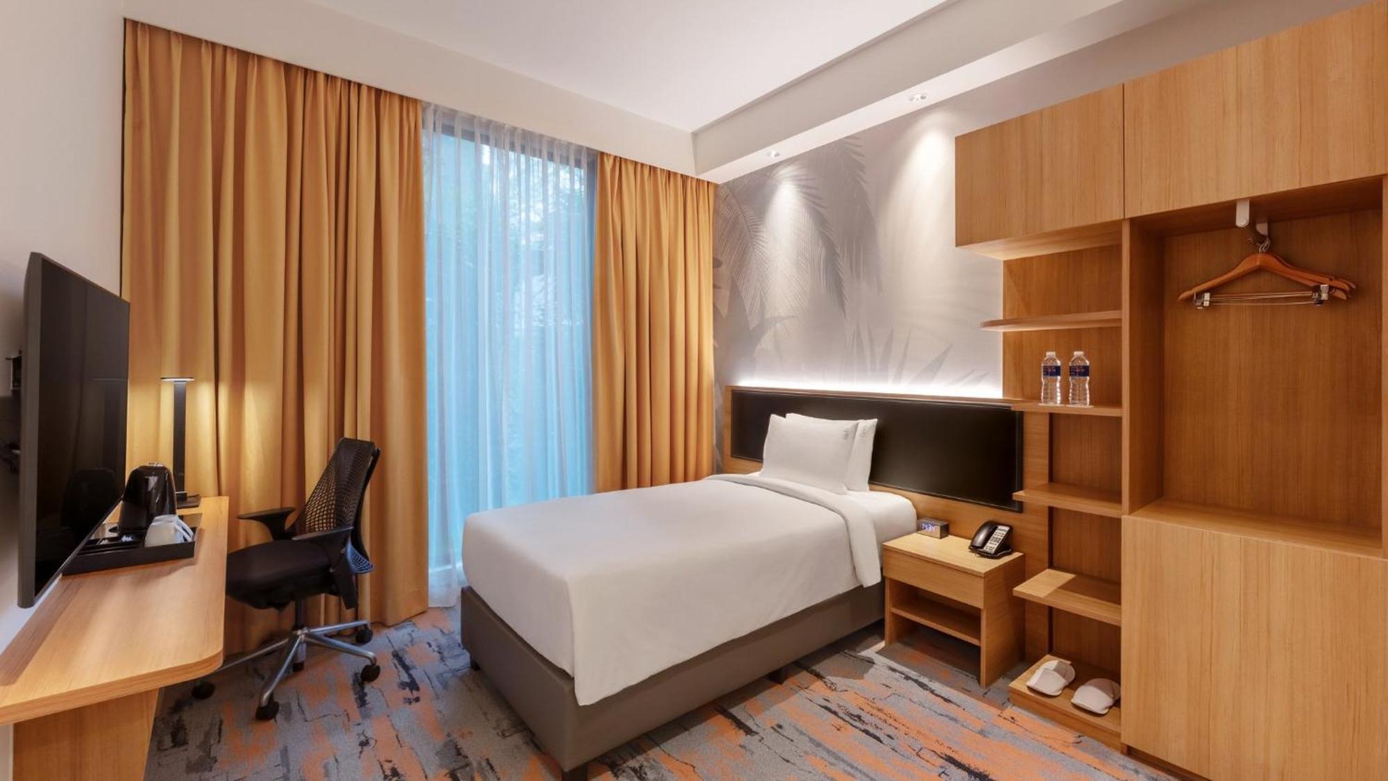 Express Orchard Road By Ihg 4*