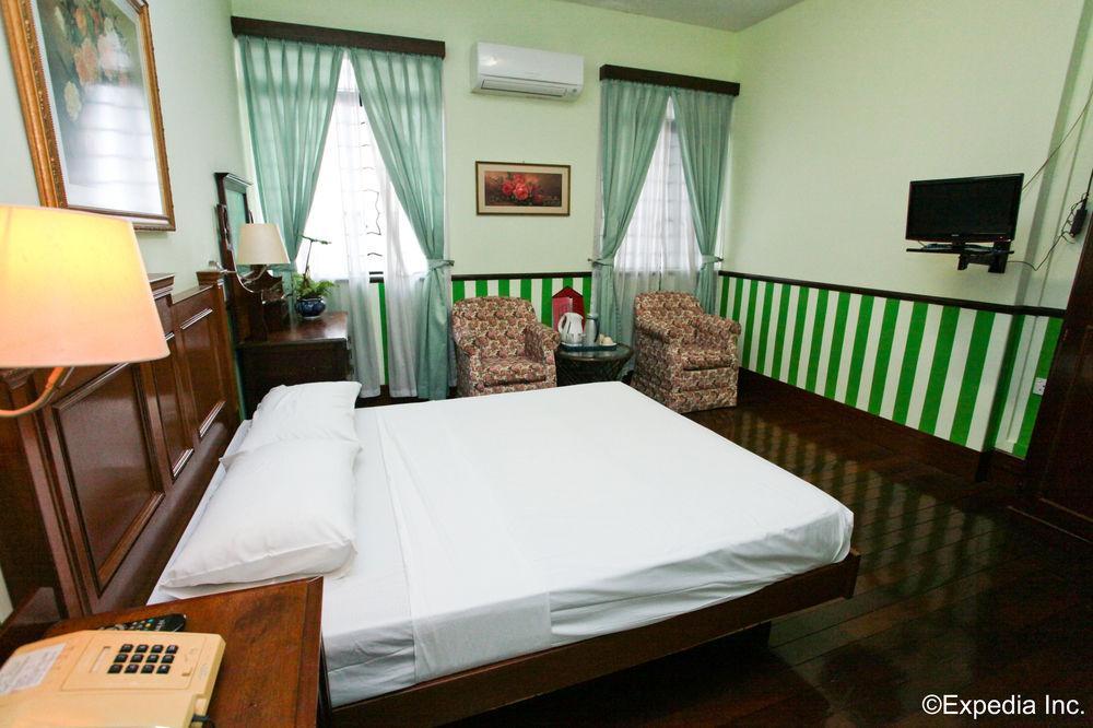 Sloane Court Hotel 2*
