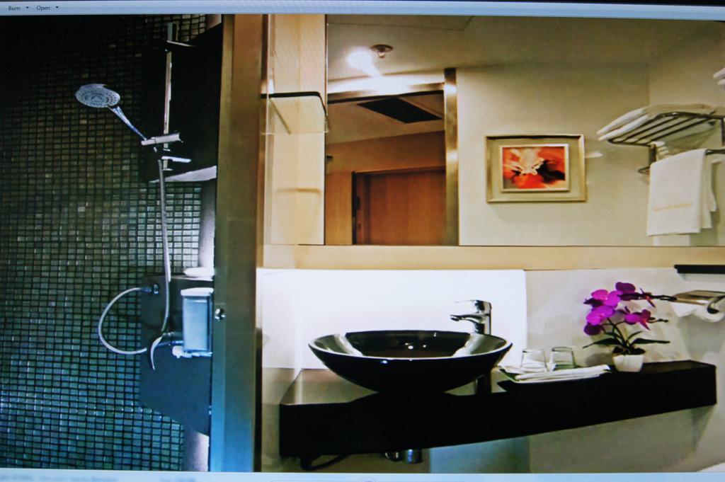 Robertson Quay 3*