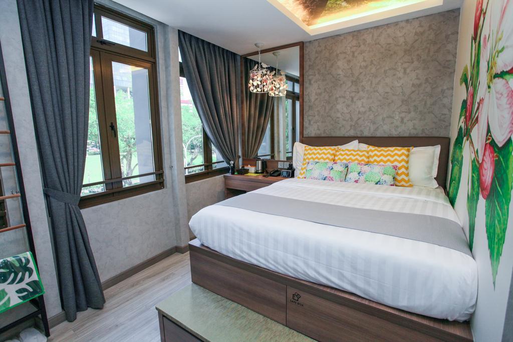 Champion City Hotel