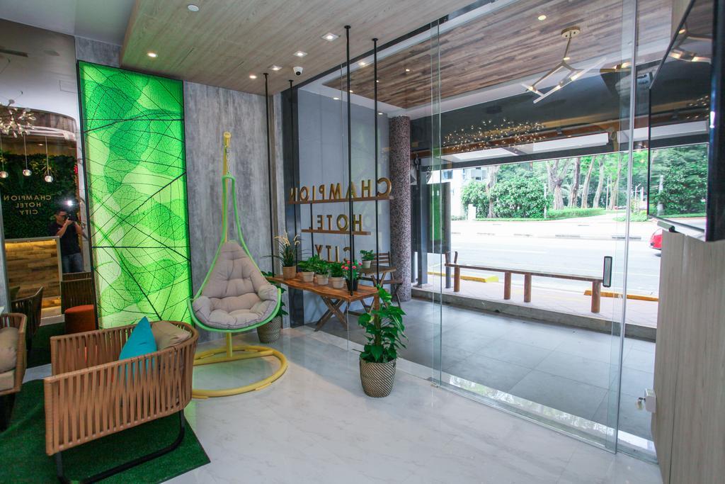 Hotel Champion City