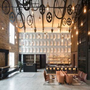 The Warehouse 4*