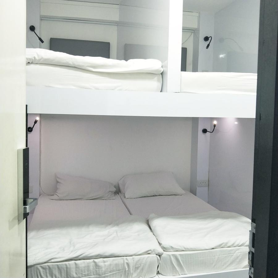Capsule hotel Wink At Mosque Street 2*