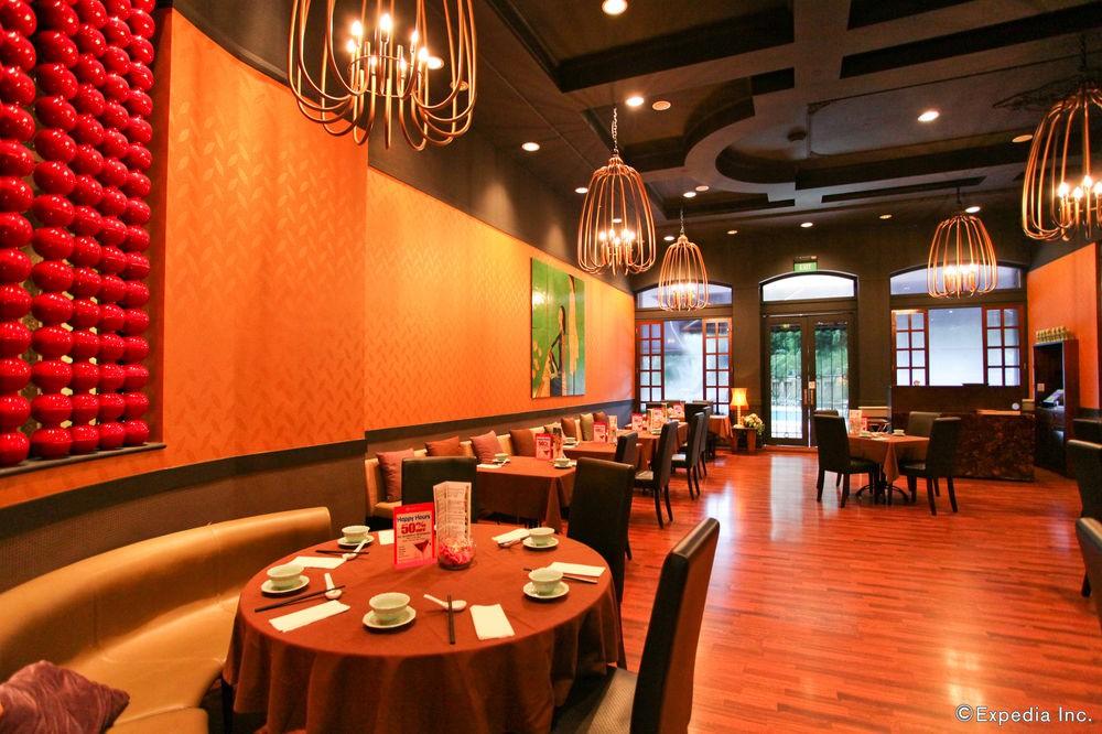 Vibe Orchard Hotel