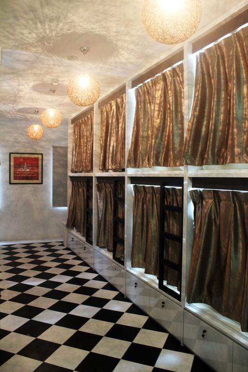 Vintage Boutique Capsule @ Little India Capsule hotel 2*