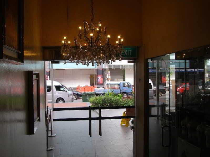 Arianna Singapore