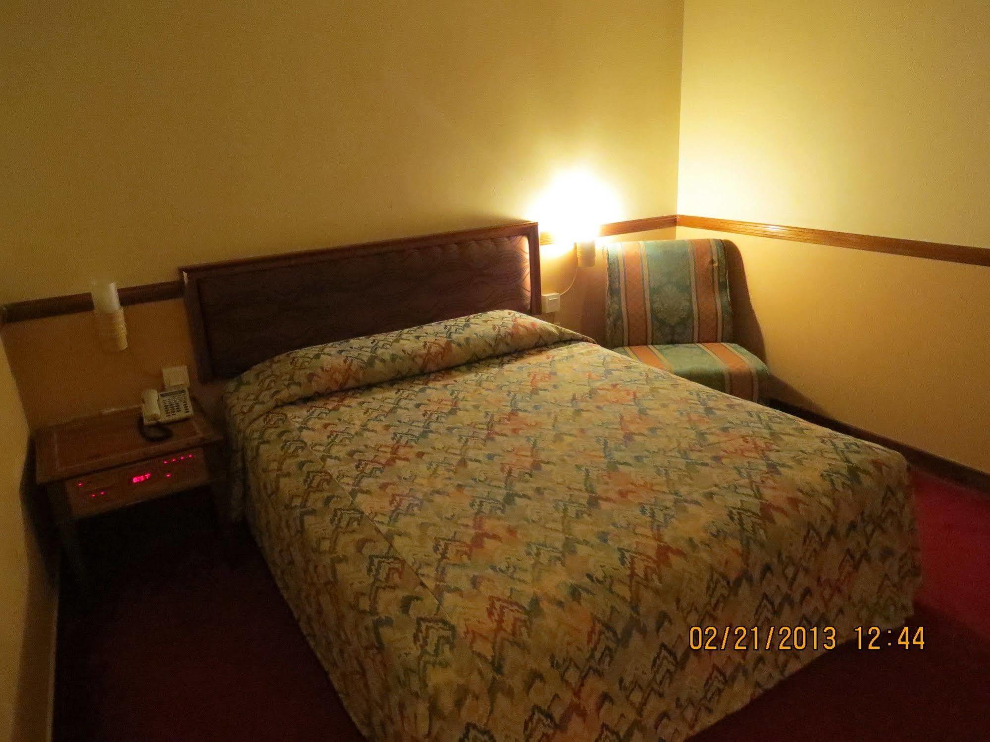 Hotel Four Chain View 2*