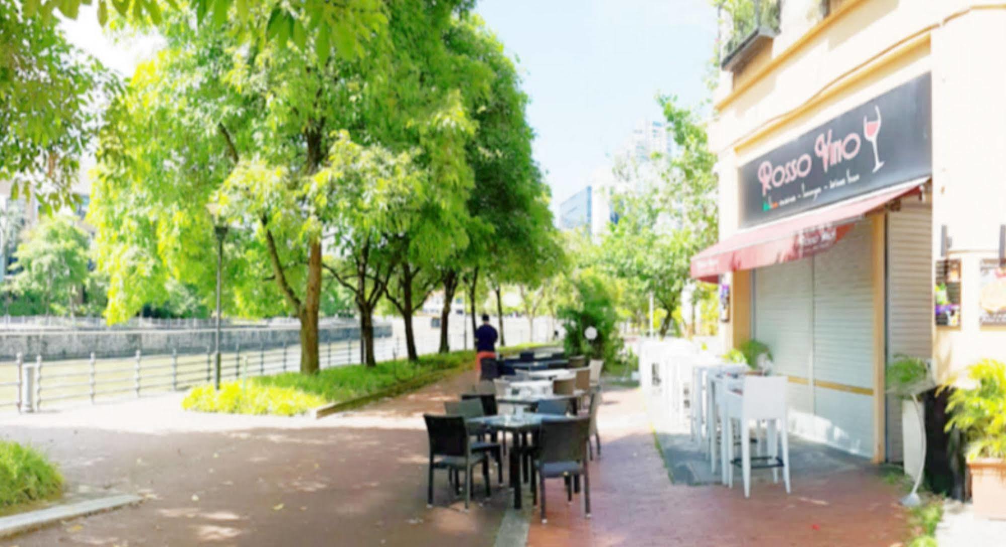 Robertson Quay 3*