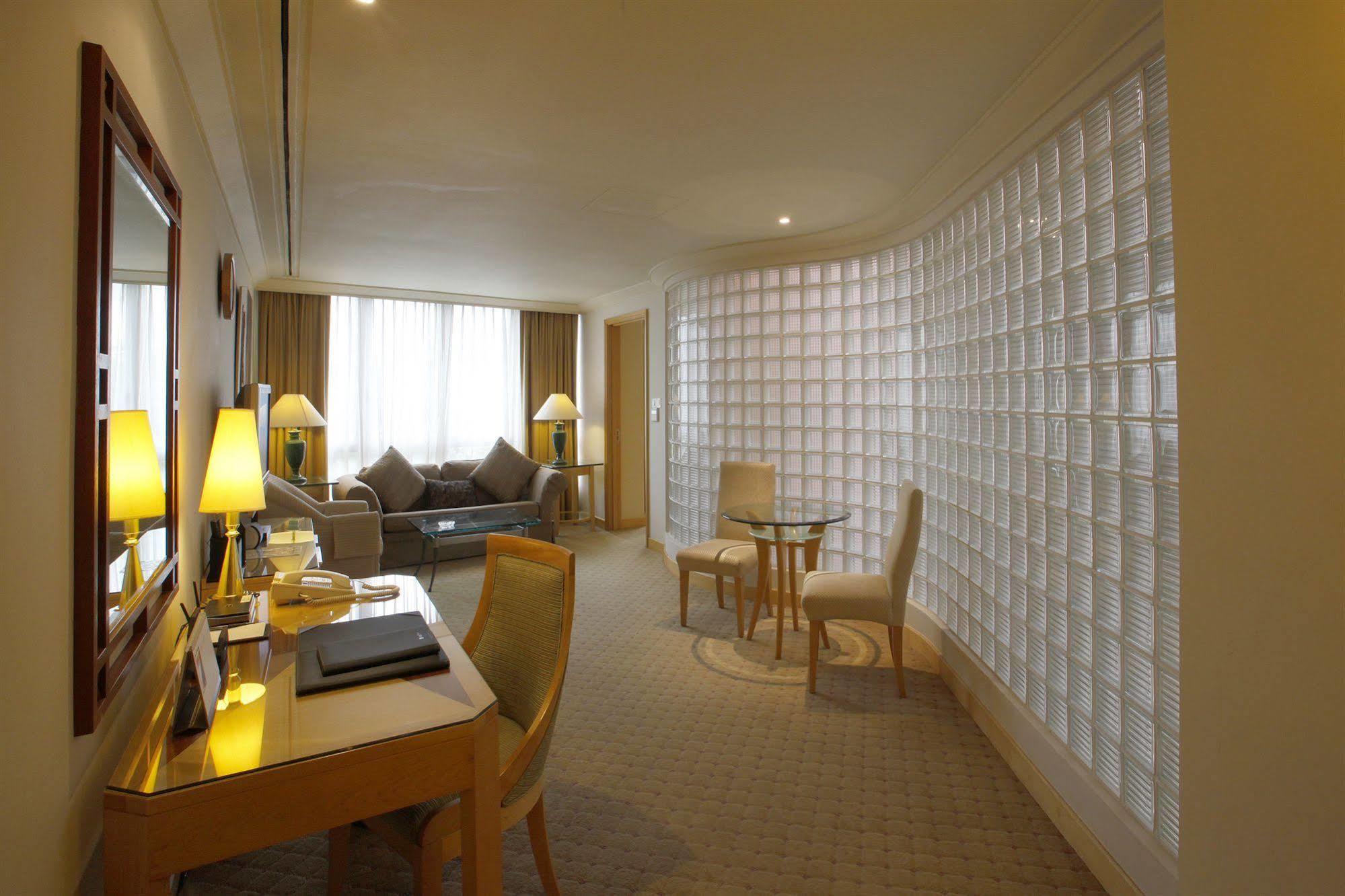 Lanson Place Winsland,