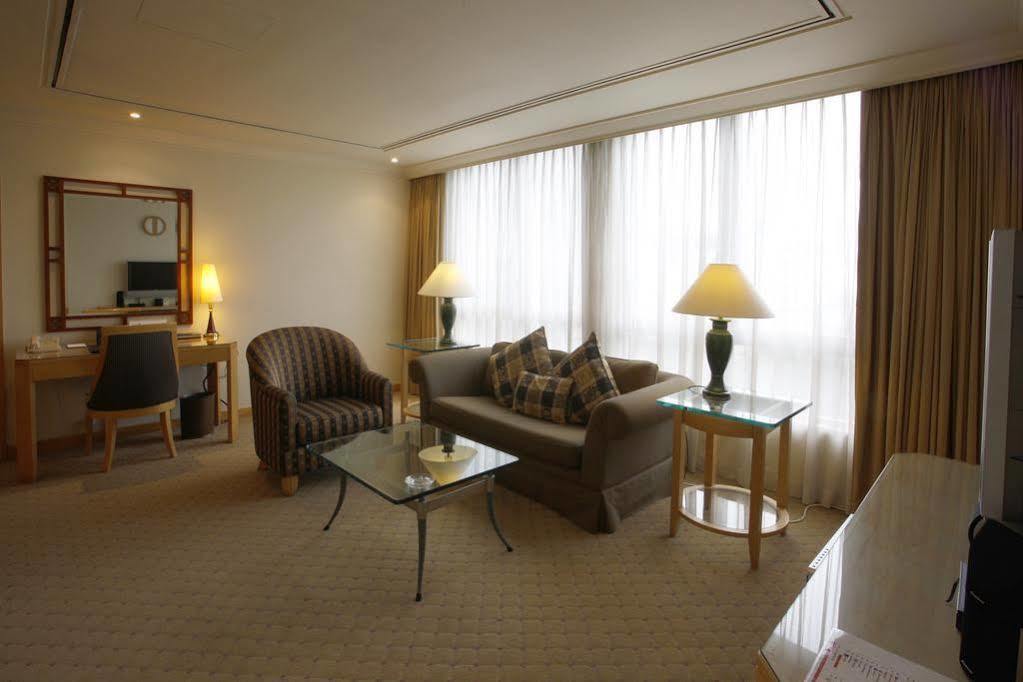 Lanson Place Winsland,