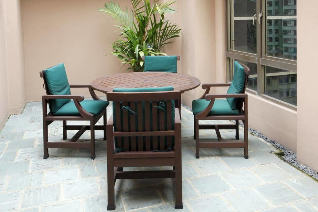 Lanson Place Winsland, Singapore