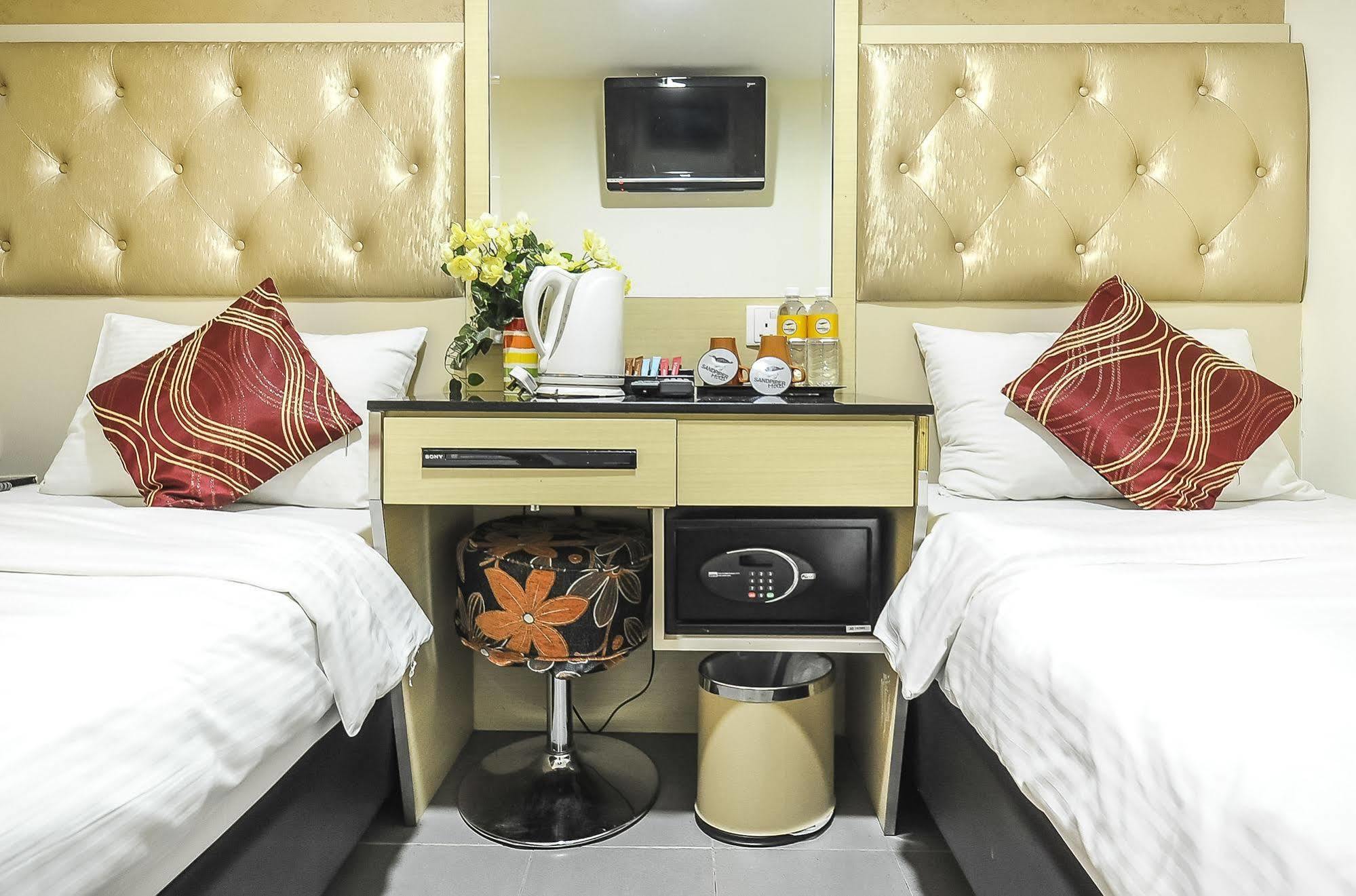 Sandpiper Hotel