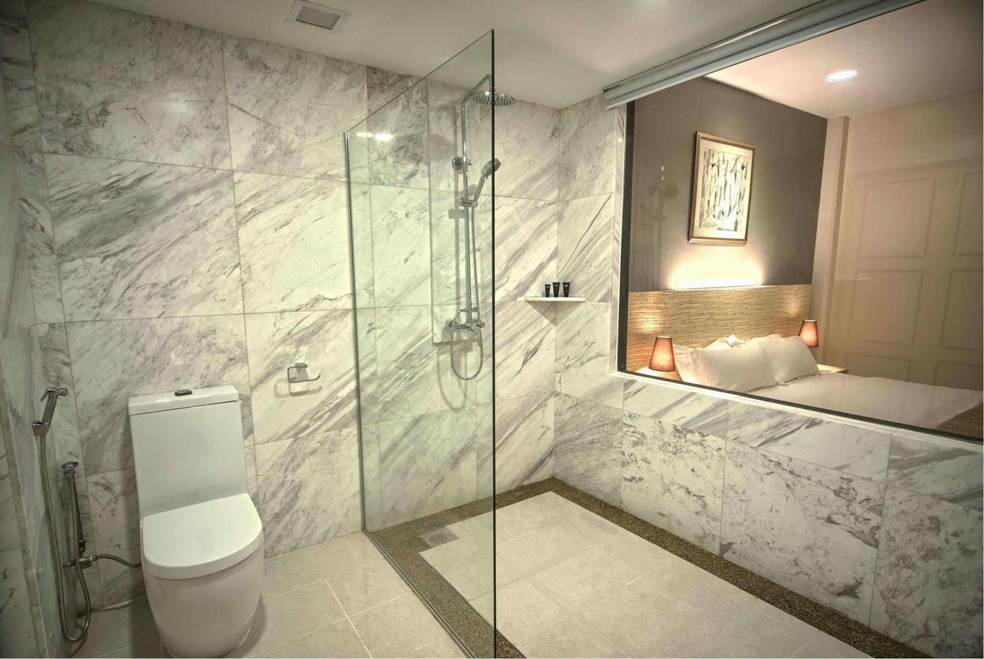 Hotel Raintr33 Singapura