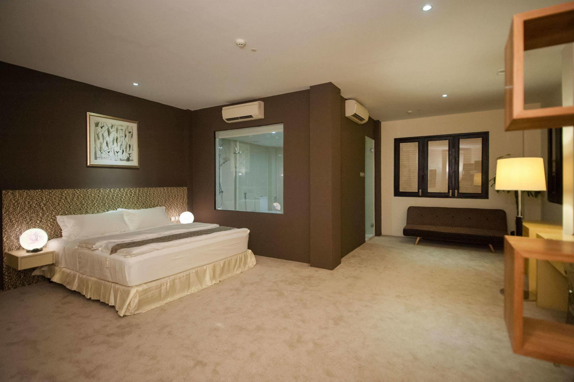 Raintr33 Hotel Singapura